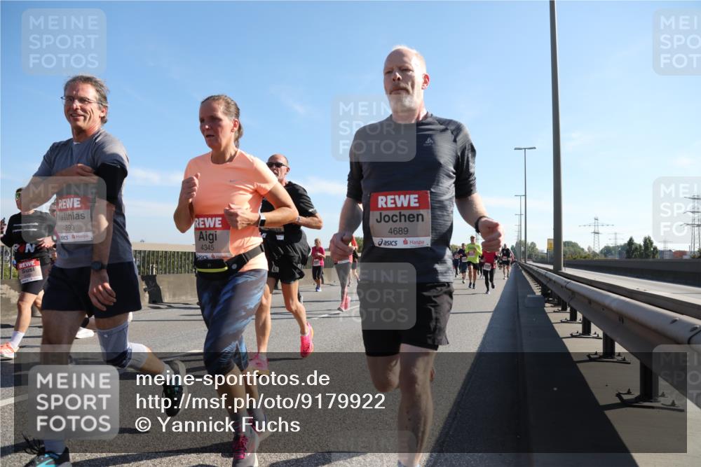 03.10.2025 - Köhlbrandbrückenlauf Yannick Fuchs http://msf.ph/oto/9179922 03.10.2025 11:20:23 Position 3 4890, 4345, 4689 meine-sportfotos.de