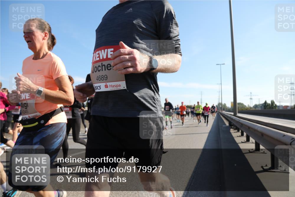 03.10.2025 - Köhlbrandbrückenlauf Yannick Fuchs http://msf.ph/oto/9179927 03.10.2025 11:20:24 Position 3 4345, 4689 meine-sportfotos.de