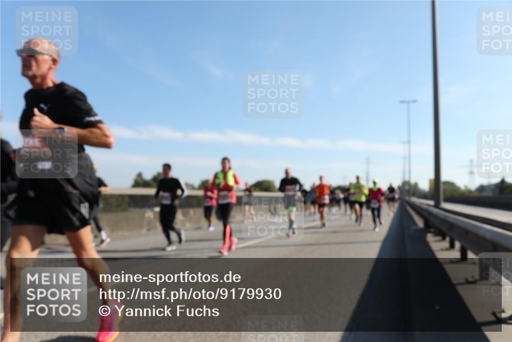 03.10.2025 - Köhlbrandbrückenlauf Yannick Fuchs http://msf.ph/oto/9179930 03.10.2025 11:20:24 Position 3  meine-sportfotos.de