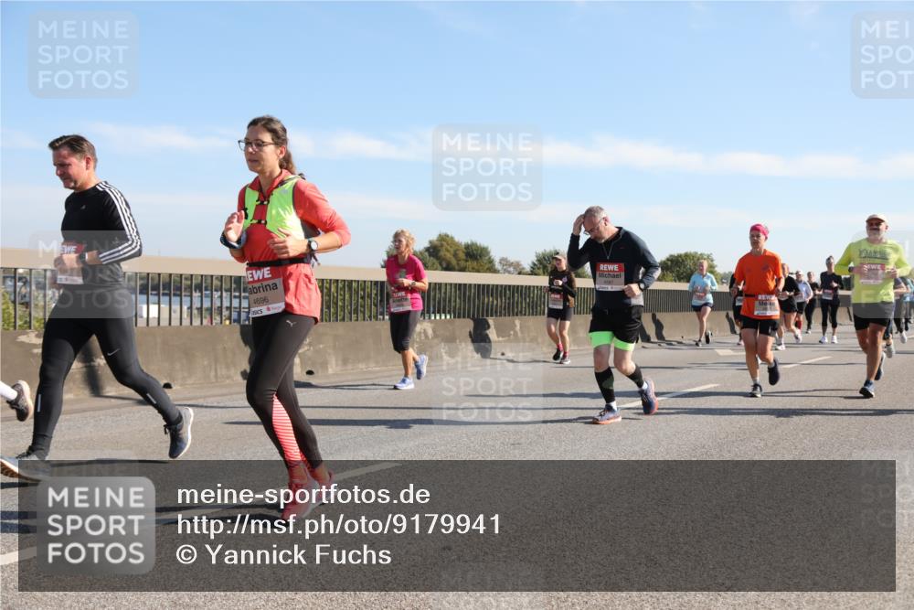 03.10.2025 - Köhlbrandbrückenlauf Yannick Fuchs http://msf.ph/oto/9179941 03.10.2025 11:20:25 Position 3 4696, 4587 meine-sportfotos.de
