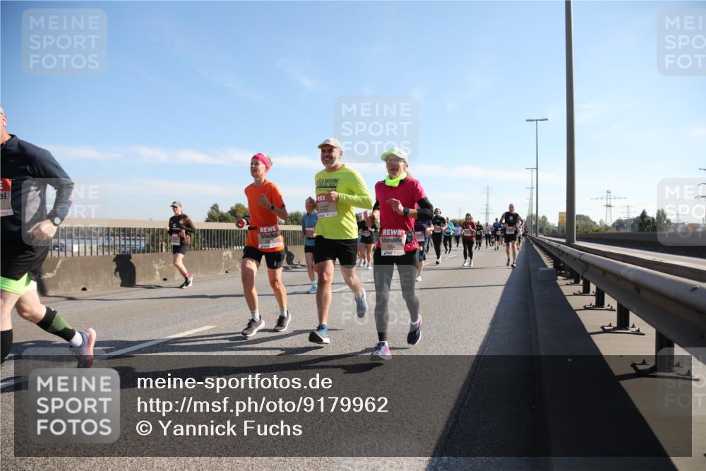 03.10.2025 - Köhlbrandbrückenlauf Yannick Fuchs http://msf.ph/oto/9179962 03.10.2025 11:20:27 Position 3 5004 meine-sportfotos.de