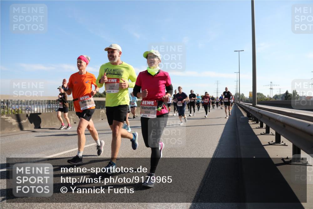 03.10.2025 - Köhlbrandbrückenlauf Yannick Fuchs http://msf.ph/oto/9179965 03.10.2025 11:20:28 Position 3 15, 4813, 6791, 5004 meine-sportfotos.de