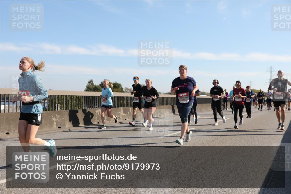 03.10.2025 - Köhlbrandbrückenlauf Yannick Fuchs http://msf.ph/oto/9179973 03.10.2025 11:20:29 Position 3  meine-sportfotos.de