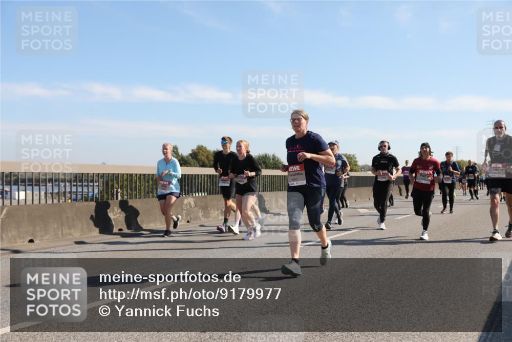 03.10.2025 - Köhlbrandbrückenlauf Yannick Fuchs http://msf.ph/oto/9179977 03.10.2025 11:20:29 Position 3 4600 meine-sportfotos.de