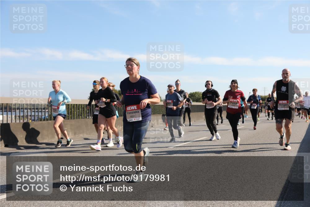 03.10.2025 - Köhlbrandbrückenlauf Yannick Fuchs http://msf.ph/oto/9179981 03.10.2025 11:20:30 Position 3 4600 meine-sportfotos.de