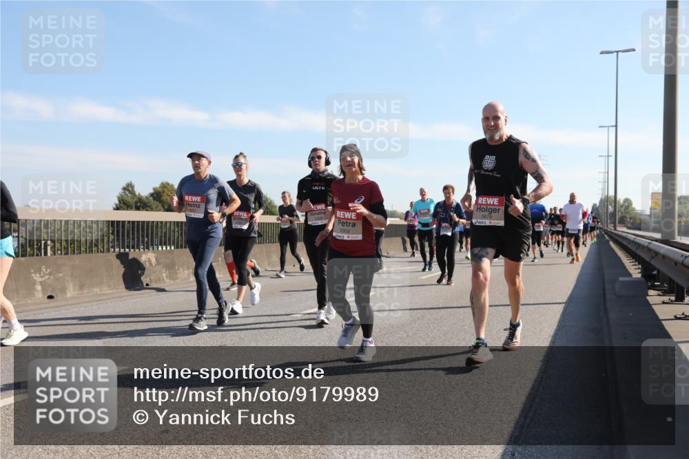 03.10.2025 - Köhlbrandbrückenlauf Yannick Fuchs http://msf.ph/oto/9179989 03.10.2025 11:20:31 Position 3 4833, 5328, 5302, 187, 5678 meine-sportfotos.de