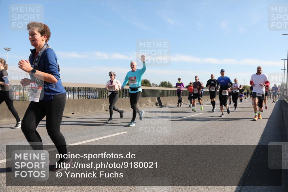 03.10.2025 - Köhlbrandbrückenlauf Yannick Fuchs http://msf.ph/oto/9180021 03.10.2025 11:20:34 Position 3 037 meine-sportfotos.de