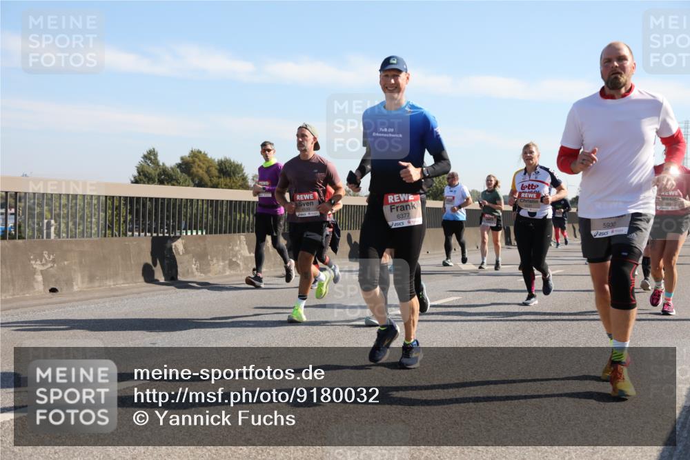 03.10.2025 - Köhlbrandbrückenlauf Yannick Fuchs http://msf.ph/oto/9180032 03.10.2025 11:20:35 Position 3 09, 6377, 5930 meine-sportfotos.de