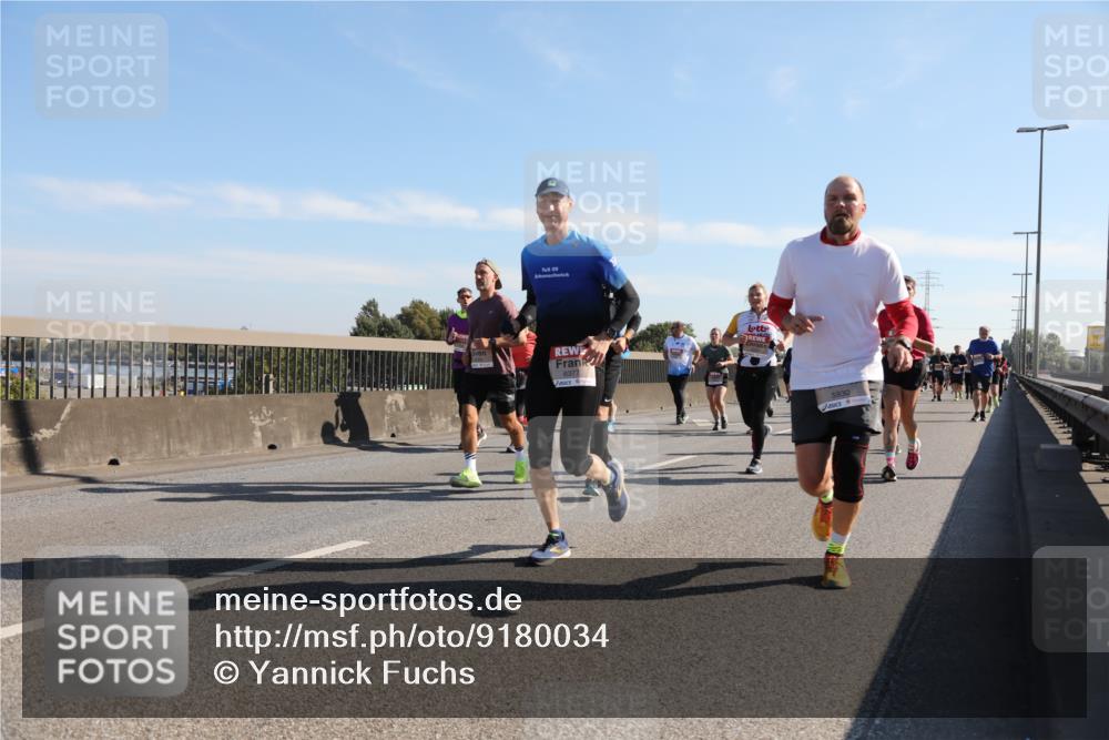 03.10.2025 - Köhlbrandbrückenlauf Yannick Fuchs http://msf.ph/oto/9180034 03.10.2025 11:20:36 Position 3 09, 6377, 5930 meine-sportfotos.de