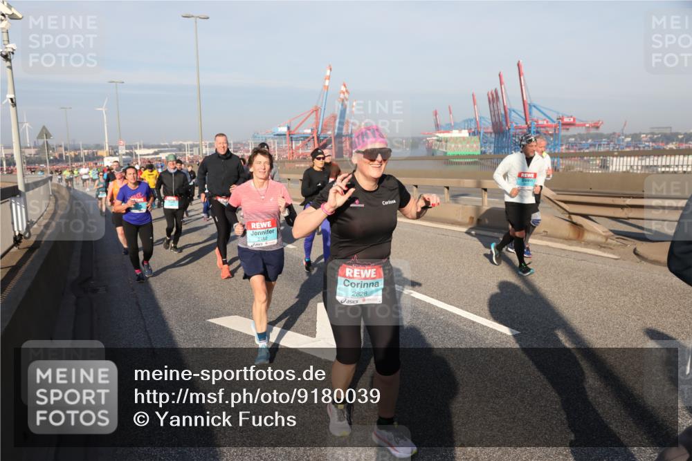 03.10.2025 - Köhlbrandbrückenlauf Yannick Fuchs http://msf.ph/oto/9180039 03.10.2025 08:53:32 Position 2 2152, 2828 meine-sportfotos.de