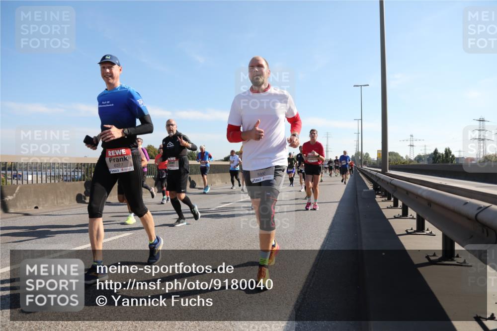 03.10.2025 - Köhlbrandbrückenlauf Yannick Fuchs http://msf.ph/oto/9180040 03.10.2025 11:20:36 Position 3 6377, 5930 meine-sportfotos.de