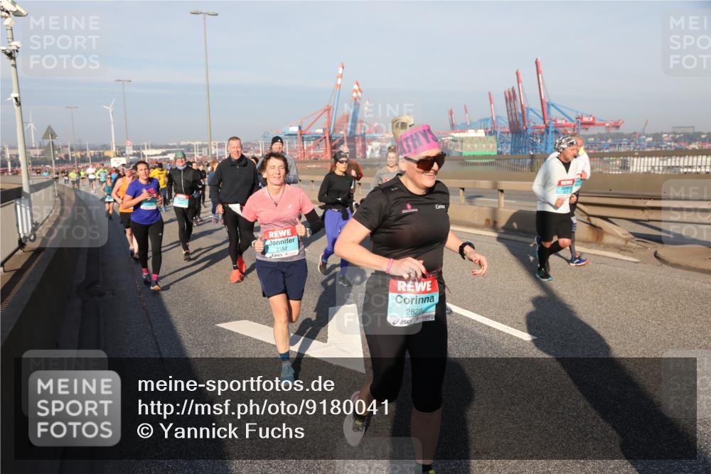 03.10.2025 - Köhlbrandbrückenlauf Yannick Fuchs http://msf.ph/oto/9180041 03.10.2025 08:53:32 Position 2 2152, 2828 meine-sportfotos.de