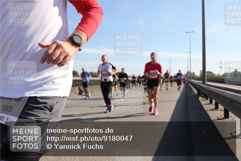 03.10.2025 - Köhlbrandbrückenlauf Yannick Fuchs http://msf.ph/oto/9180047 03.10.2025 11:20:37 Position 3 5930 meine-sportfotos.de