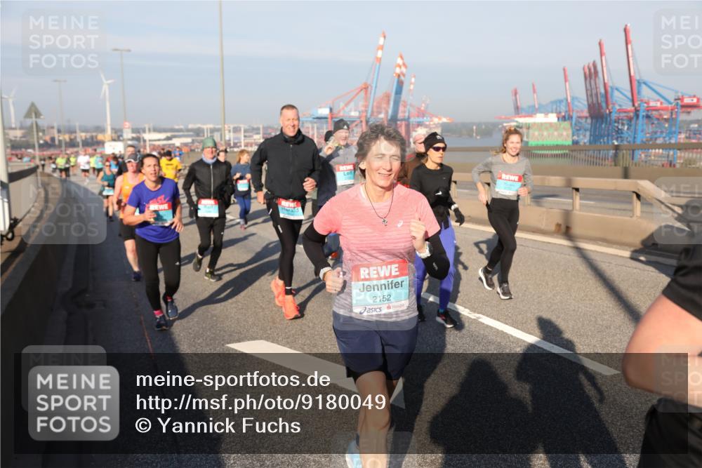 03.10.2025 - Köhlbrandbrückenlauf Yannick Fuchs http://msf.ph/oto/9180049 03.10.2025 08:53:32 Position 2 2152 meine-sportfotos.de