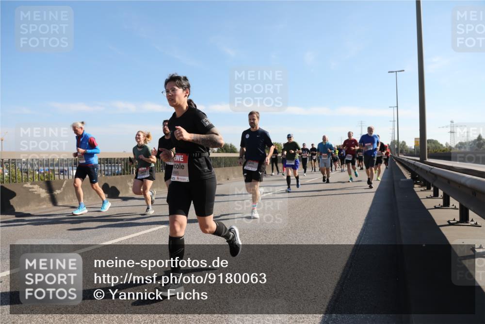 03.10.2025 - Köhlbrandbrückenlauf Yannick Fuchs http://msf.ph/oto/9180063 03.10.2025 11:20:39 Position 3 4885 meine-sportfotos.de