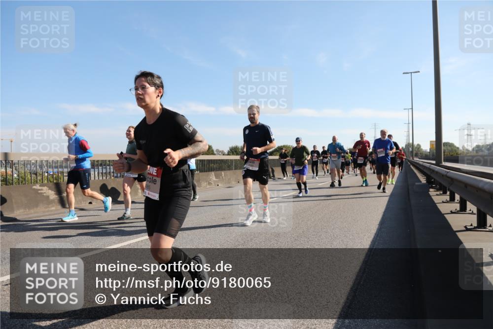 03.10.2025 - Köhlbrandbrückenlauf Yannick Fuchs http://msf.ph/oto/9180065 03.10.2025 11:20:39 Position 3 885 meine-sportfotos.de