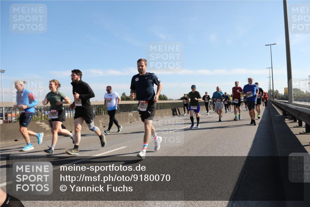 03.10.2025 - Köhlbrandbrückenlauf Yannick Fuchs http://msf.ph/oto/9180070 03.10.2025 11:20:40 Position 3  meine-sportfotos.de