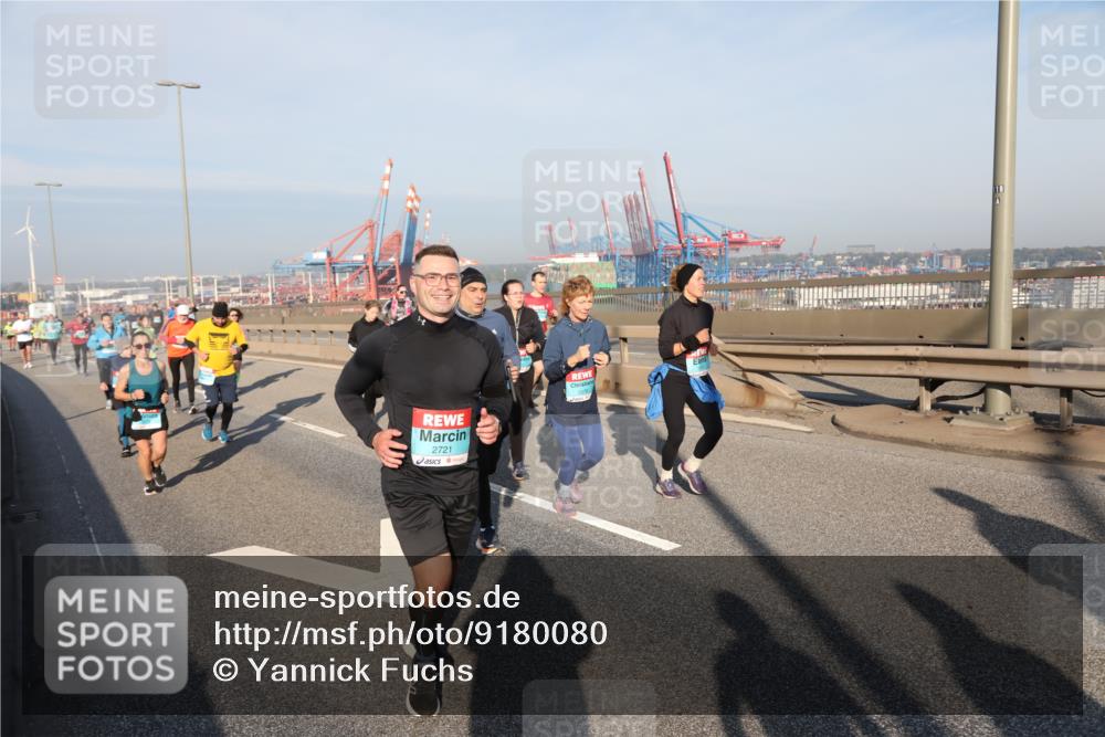 03.10.2025 - Köhlbrandbrückenlauf Yannick Fuchs http://msf.ph/oto/9180080 03.10.2025 08:53:37 Position 2 2721 meine-sportfotos.de