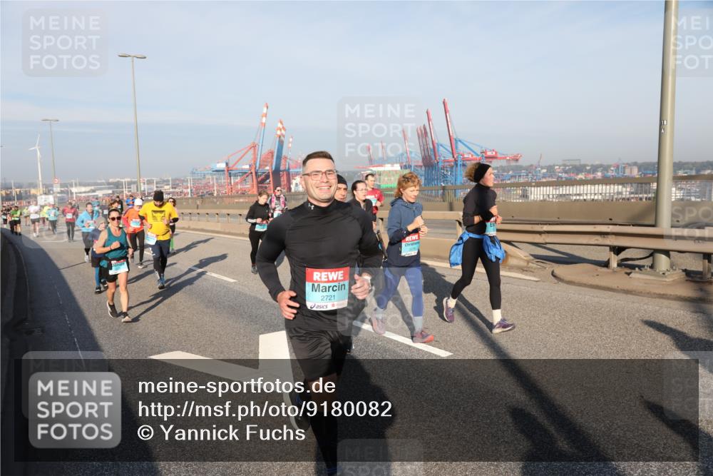 03.10.2025 - Köhlbrandbrückenlauf Yannick Fuchs http://msf.ph/oto/9180082 03.10.2025 08:53:37 Position 2 2721 meine-sportfotos.de