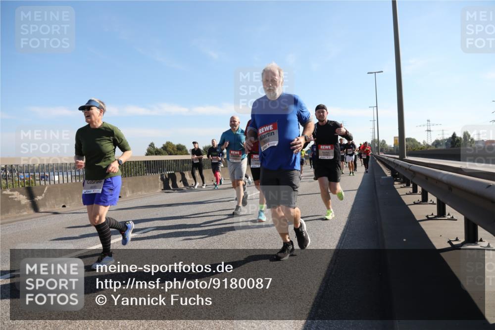 03.10.2025 - Köhlbrandbrückenlauf Yannick Fuchs http://msf.ph/oto/9180087 03.10.2025 11:20:42 Position 3 6070, 5053 meine-sportfotos.de