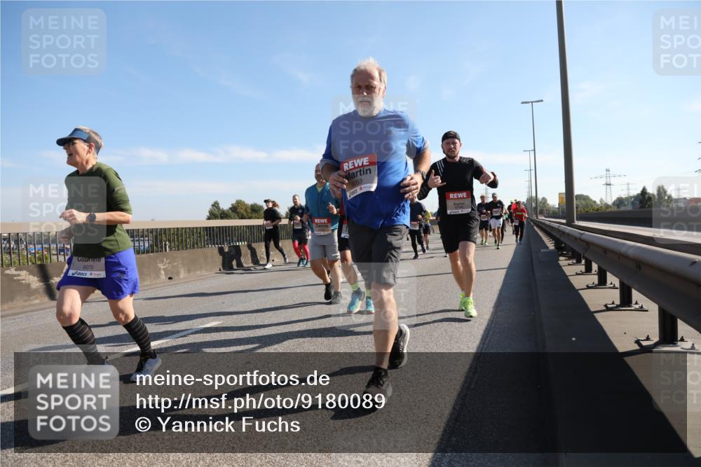 03.10.2025 - Köhlbrandbrückenlauf Yannick Fuchs http://msf.ph/oto/9180089 03.10.2025 11:20:42 Position 3 6070, 5053 meine-sportfotos.de