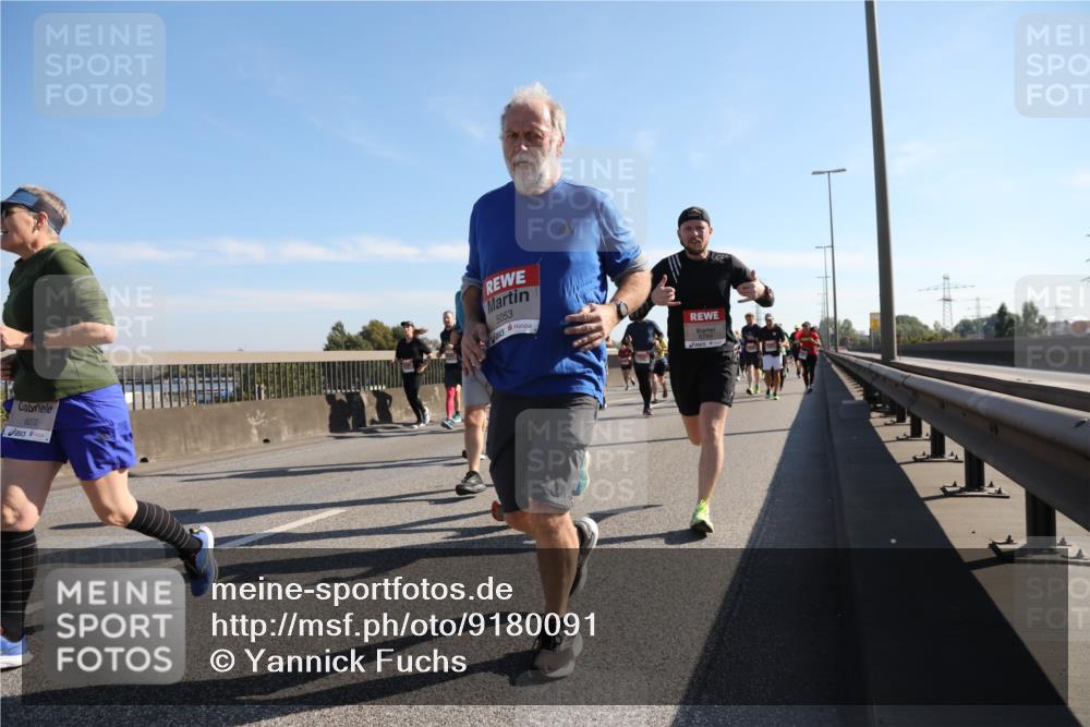 03.10.2025 - Köhlbrandbrückenlauf Yannick Fuchs http://msf.ph/oto/9180091 03.10.2025 11:20:42 Position 3 6070, 5053, 6744 meine-sportfotos.de
