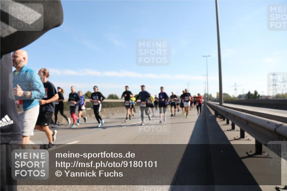 03.10.2025 - Köhlbrandbrückenlauf Yannick Fuchs http://msf.ph/oto/9180101 03.10.2025 11:20:43 Position 3  meine-sportfotos.de