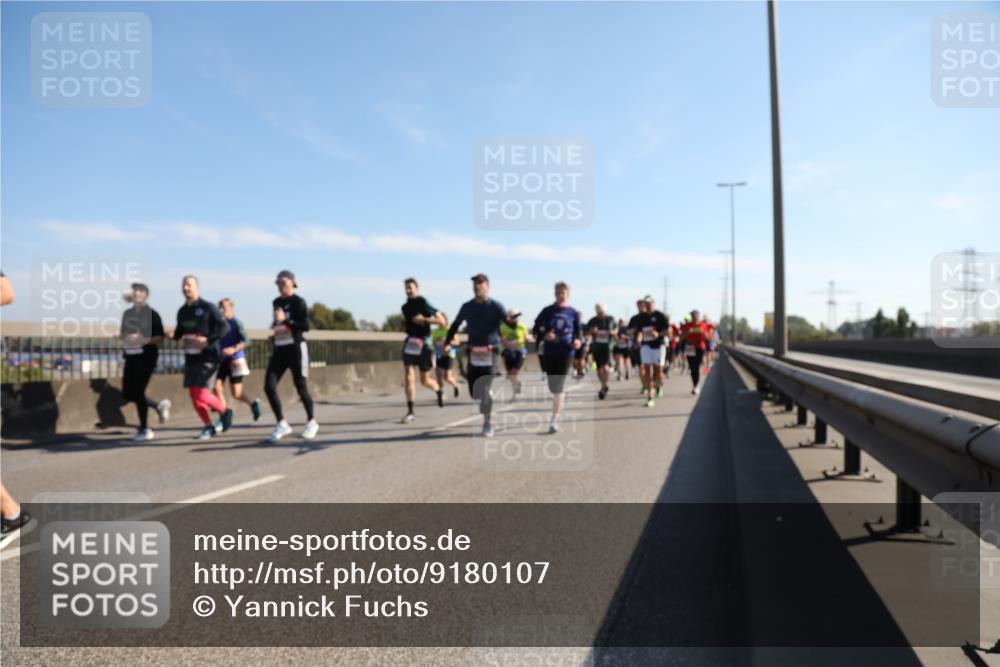 03.10.2025 - Köhlbrandbrückenlauf Yannick Fuchs http://msf.ph/oto/9180107 03.10.2025 11:20:43 Position 3  meine-sportfotos.de