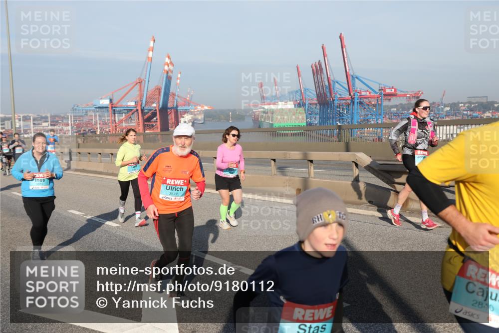 03.10.2025 - Köhlbrandbrückenlauf Yannick Fuchs http://msf.ph/oto/9180112 03.10.2025 08:53:40 Position 2 2315, 3577, 2840 meine-sportfotos.de
