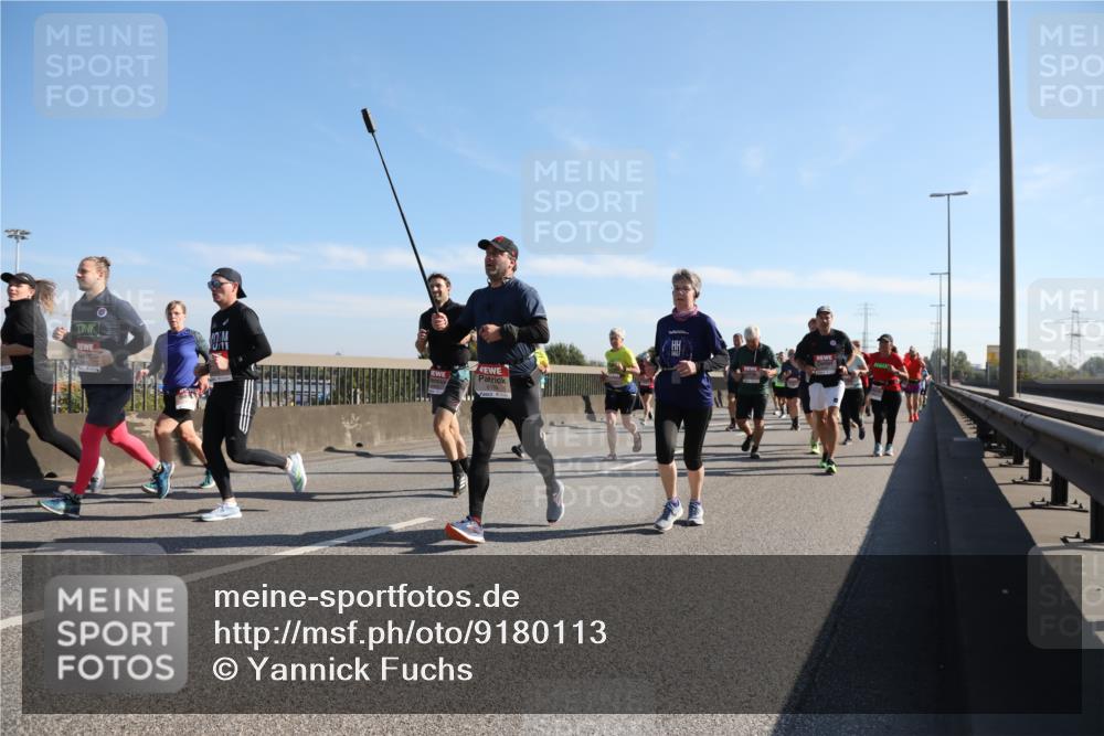 03.10.2025 - Köhlbrandbrückenlauf Yannick Fuchs http://msf.ph/oto/9180113 03.10.2025 11:20:44 Position 3 6189 meine-sportfotos.de