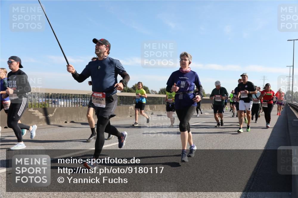 03.10.2025 - Köhlbrandbrückenlauf Yannick Fuchs http://msf.ph/oto/9180117 03.10.2025 11:20:45 Position 3 6189 meine-sportfotos.de