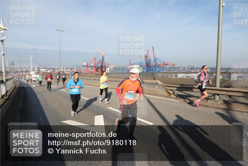 03.10.2025 - Köhlbrandbrückenlauf Yannick Fuchs http://msf.ph/oto/9180118 03.10.2025 08:53:41 Position 2 3577 meine-sportfotos.de