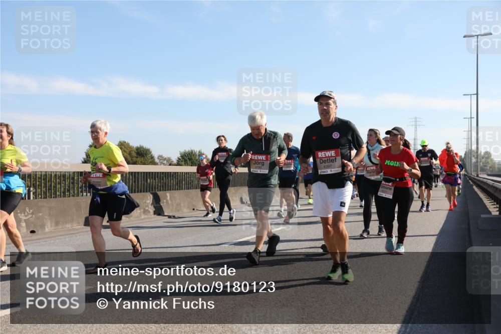 03.10.2025 - Köhlbrandbrückenlauf Yannick Fuchs http://msf.ph/oto/9180123 03.10.2025 11:20:46 Position 3 4790, 4397, 6221 meine-sportfotos.de