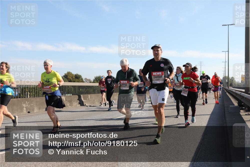 03.10.2025 - Köhlbrandbrückenlauf Yannick Fuchs http://msf.ph/oto/9180125 03.10.2025 11:20:46 Position 3 4790, 4397, 6221 meine-sportfotos.de
