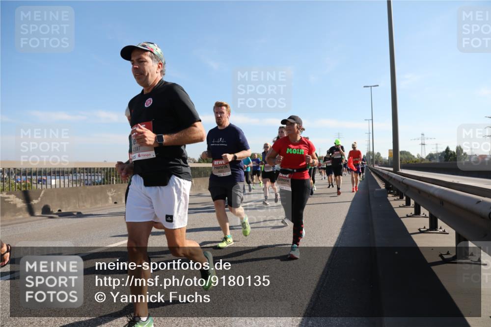 03.10.2025 - Köhlbrandbrückenlauf Yannick Fuchs http://msf.ph/oto/9180135 03.10.2025 11:20:47 Position 3 1397, 4601 meine-sportfotos.de