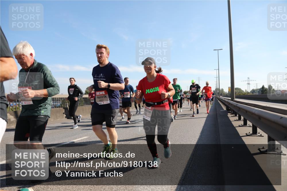 03.10.2025 - Köhlbrandbrückenlauf Yannick Fuchs http://msf.ph/oto/9180138 03.10.2025 11:20:47 Position 3 4790, 50, 4601, 6221 meine-sportfotos.de