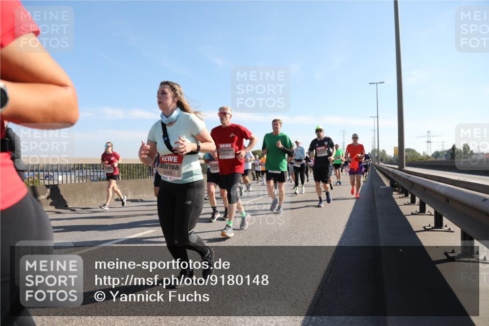 03.10.2025 - Köhlbrandbrückenlauf Yannick Fuchs http://msf.ph/oto/9180148 03.10.2025 11:20:48 Position 3 4743, 6177 meine-sportfotos.de