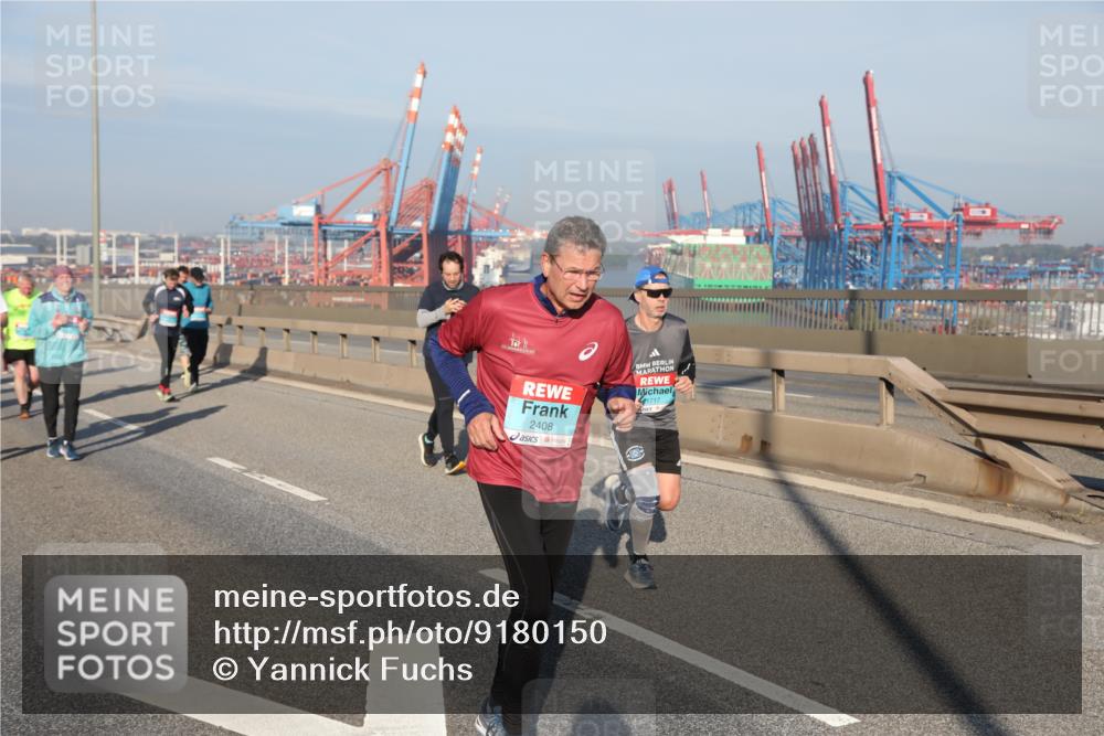 03.10.2025 - Köhlbrandbrückenlauf Yannick Fuchs http://msf.ph/oto/9180150 03.10.2025 08:53:46 Position 2 2408, 1717 meine-sportfotos.de