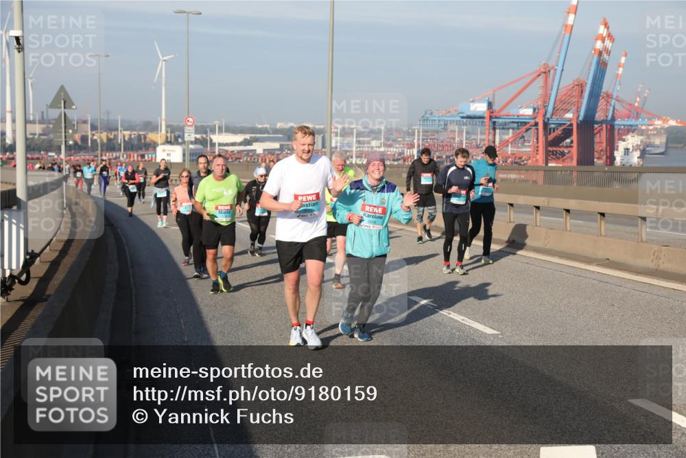 03.10.2025 - Köhlbrandbrückenlauf Yannick Fuchs http://msf.ph/oto/9180159 03.10.2025 08:53:48 Position 2 3519 meine-sportfotos.de