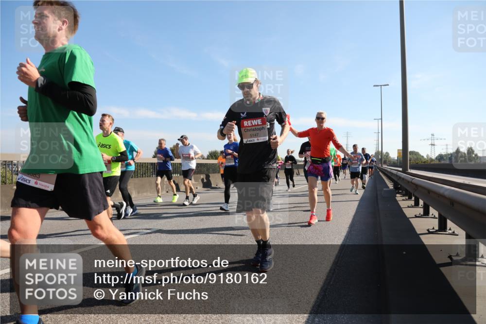 03.10.2025 - Köhlbrandbrückenlauf Yannick Fuchs http://msf.ph/oto/9180162 03.10.2025 11:20:50 Position 3 5083, 5147 meine-sportfotos.de