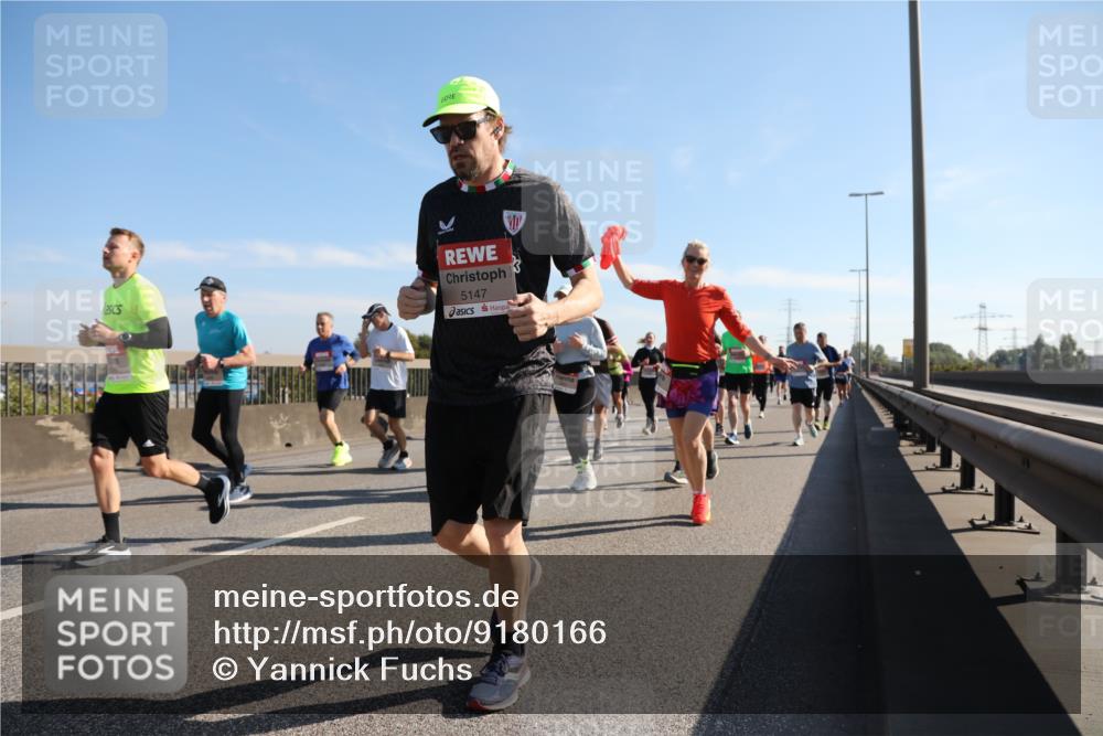 03.10.2025 - Köhlbrandbrückenlauf Yannick Fuchs http://msf.ph/oto/9180166 03.10.2025 11:20:50 Position 3 5147 meine-sportfotos.de