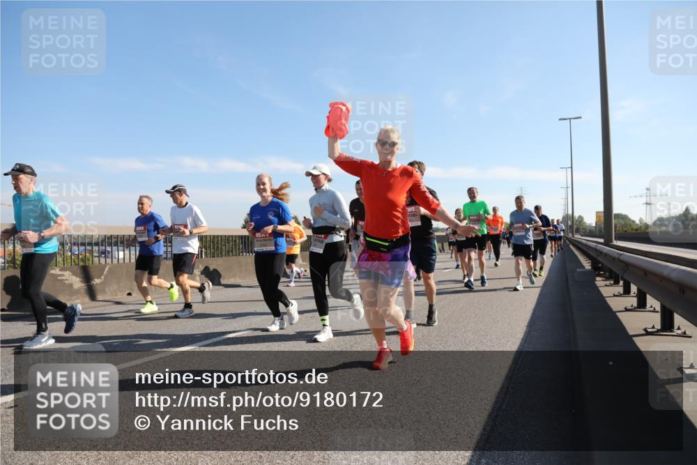 03.10.2025 - Köhlbrandbrückenlauf Yannick Fuchs http://msf.ph/oto/9180172 03.10.2025 11:20:51 Position 3 16212 meine-sportfotos.de
