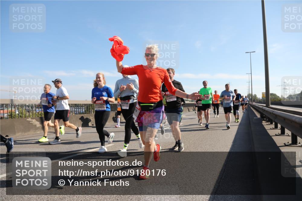 03.10.2025 - Köhlbrandbrückenlauf Yannick Fuchs http://msf.ph/oto/9180176 03.10.2025 11:20:51 Position 3 4825 meine-sportfotos.de