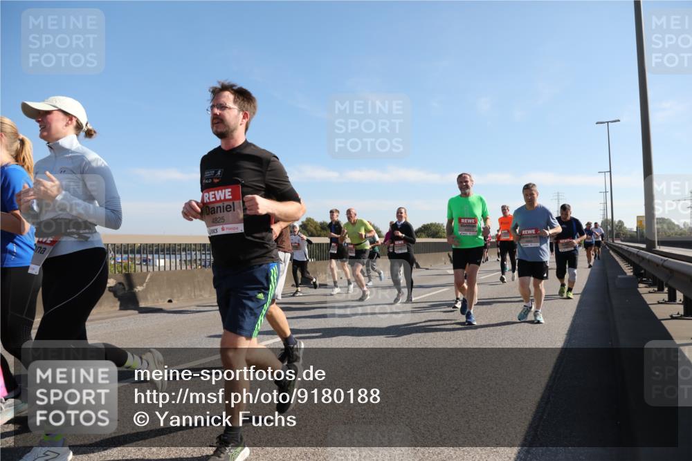 03.10.2025 - Köhlbrandbrückenlauf Yannick Fuchs http://msf.ph/oto/9180188 03.10.2025 11:20:52 Position 3 4825 meine-sportfotos.de