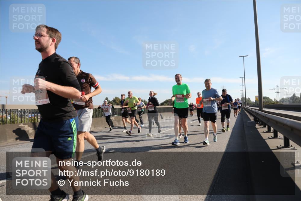 03.10.2025 - Köhlbrandbrückenlauf Yannick Fuchs http://msf.ph/oto/9180189 03.10.2025 11:20:52 Position 3 825, 4223 meine-sportfotos.de