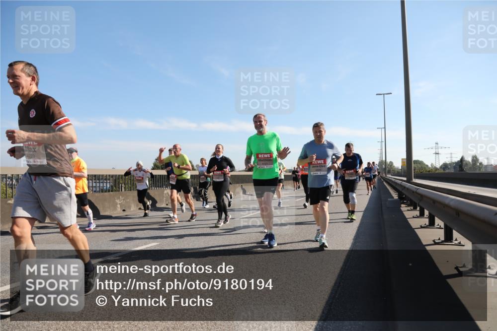 03.10.2025 - Köhlbrandbrückenlauf Yannick Fuchs http://msf.ph/oto/9180194 03.10.2025 11:20:52 Position 3 4223, 4721 meine-sportfotos.de