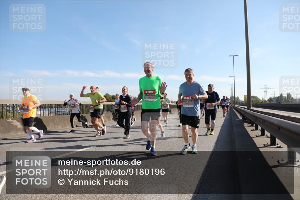 03.10.2025 - Köhlbrandbrückenlauf Yannick Fuchs http://msf.ph/oto/9180196 03.10.2025 11:20:52 Position 3 4721, 4889 meine-sportfotos.de