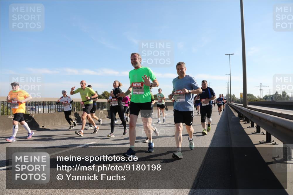 03.10.2025 - Köhlbrandbrückenlauf Yannick Fuchs http://msf.ph/oto/9180198 03.10.2025 11:20:53 Position 3 4721, 4889 meine-sportfotos.de