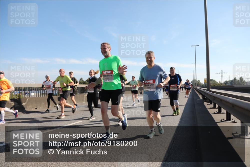 03.10.2025 - Köhlbrandbrückenlauf Yannick Fuchs http://msf.ph/oto/9180200 03.10.2025 11:20:53 Position 3 4721, 4889 meine-sportfotos.de