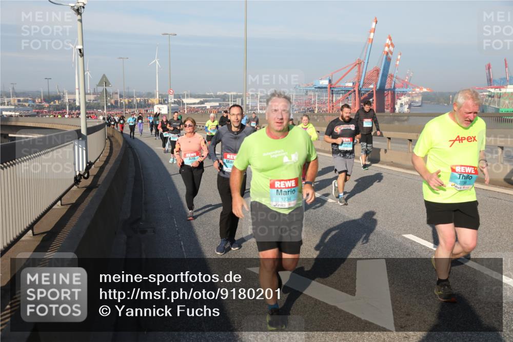 03.10.2025 - Köhlbrandbrückenlauf Yannick Fuchs http://msf.ph/oto/9180201 03.10.2025 08:53:53 Position 2 1734, 2739 meine-sportfotos.de